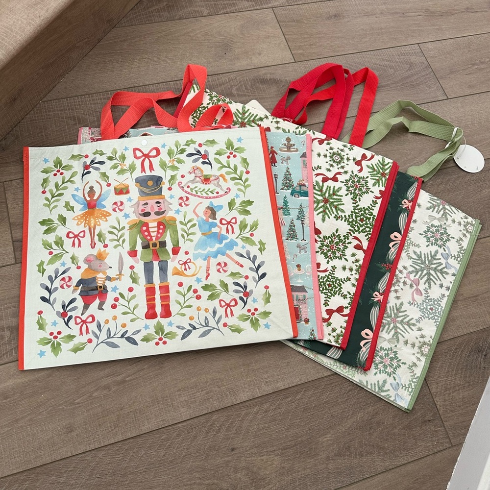 Homegoods TJMaxx Marshalls Nutcracker, Christmas Village, Bow & Snowflake Bags